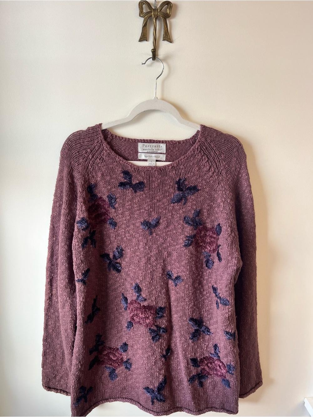 VTG Portraits by Northern Isles Chunky Hand Embroidered Floral Sweater Romantic